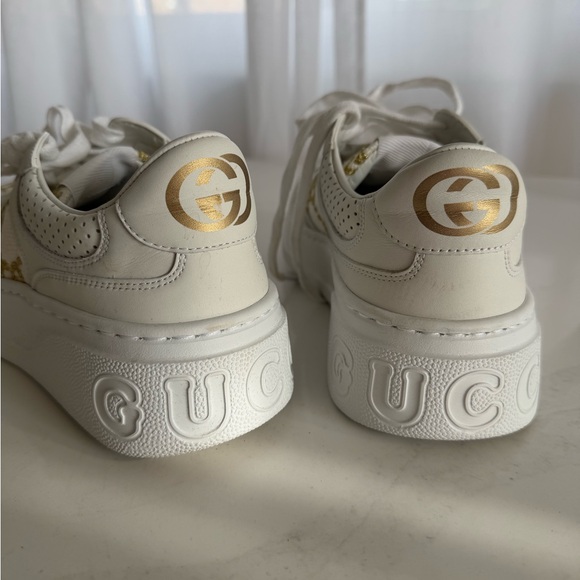 Gucci Women's Sneakers in White and Gold - Picture 4 of 8